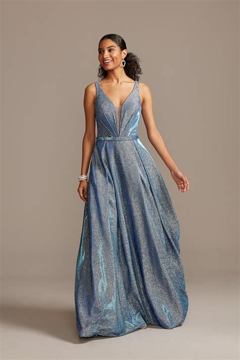 How to Dress for your Prom Theme | David's Bridal Blog