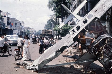 Sinh Hoạt QLVNCH: 'Fall of Saigon' in April 1975. Máy bay thám thính L ...