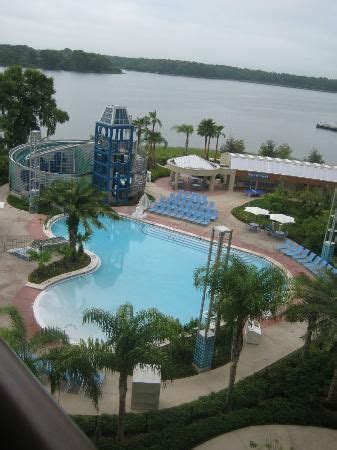 Bay lake tower pool | Bay lake tower, Contemporary resort, Disney resorts