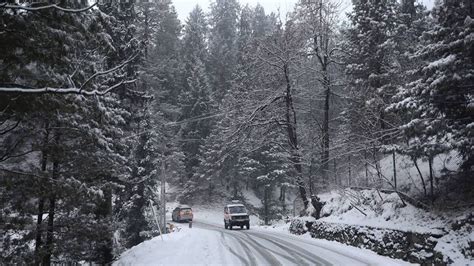 Jammu and Kashmir: Snow in higher reaches, rains in plains push minimum ...