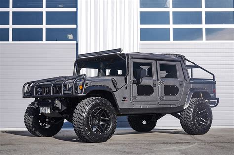 Rebooted Hummer H1 Aims for Perfection or a Zombie Apocalypse