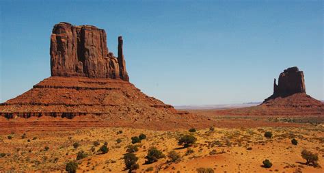 Desert rock formations | Monument valley, National monuments, Utah