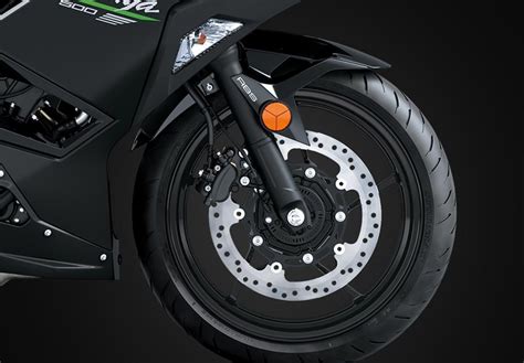 Kawasaki Ninja® 500 | Motorcycle | Approachable Power