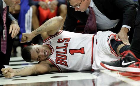 Bulls' Rose finished after ACL tear