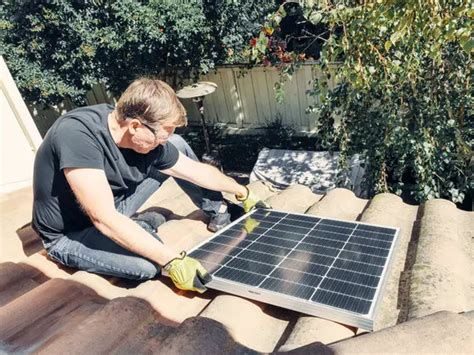 Everything You Need to Know About Solar Panel Cleaning Service - Tech ...