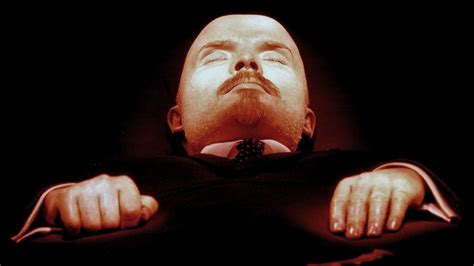 Russians want Lenin buried as Putin decrees he will stay in Red Square