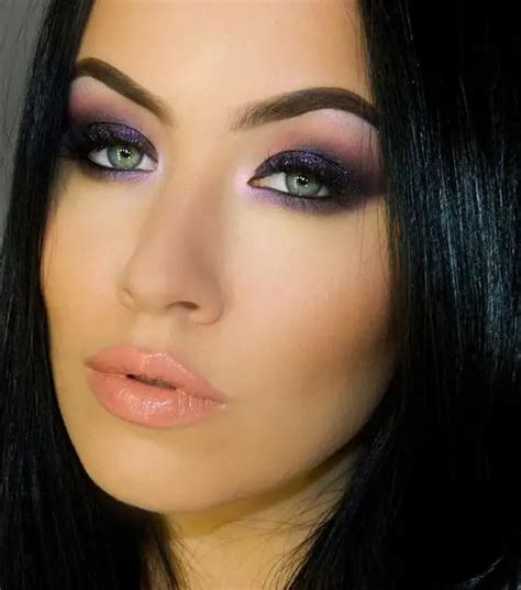 7 Hypnotic Black Smokey Eye Makeup Looks for Women – SheIdeas