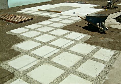 Installing Concrete Pavers