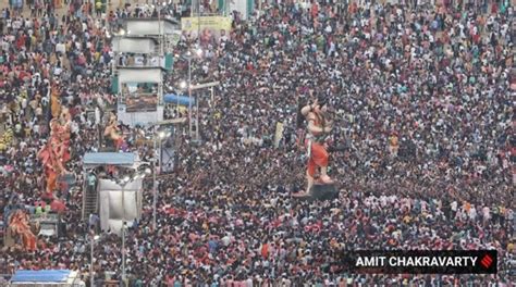 Ganpati Visarjan: Devotees offer last prayers, dance their hearts out | India News News - The ...