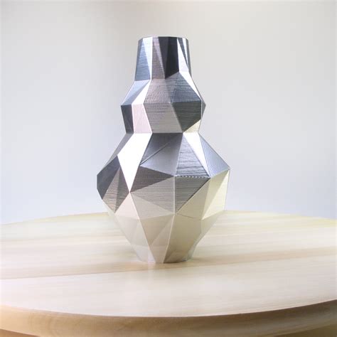 Silver Geometric Vase – Innovative Home Solutions