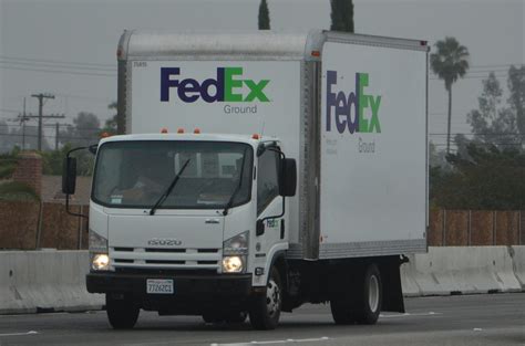 FEDEX GROUND - ISUZU DELIVERY BOX TRUCK | Navymailman | Flickr