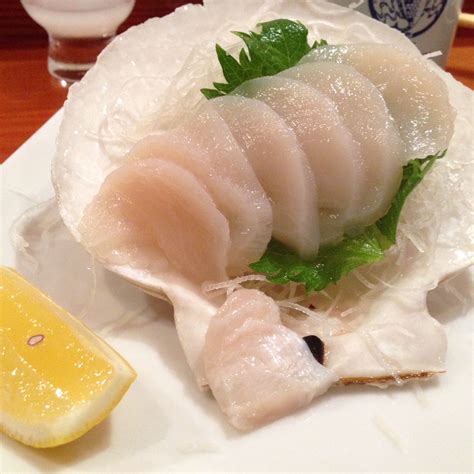 Scallop Sashimi in a Half Shell | Scallop sashimi, Food, Food lover