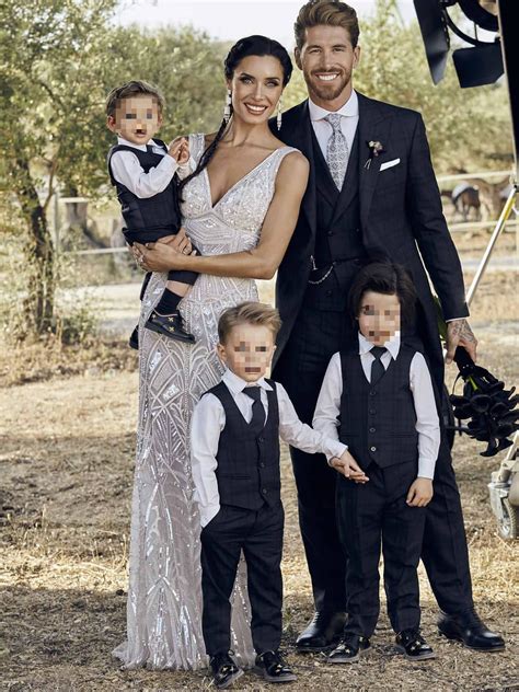 Pilar Rubio, Sergio Ramos y sus tres hijos: nuevo posado tras la boda