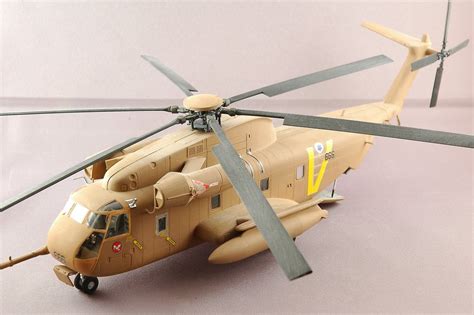 LS Plastic Models Collections Helicopters: Italeri HH53-C Helicopter 1/72 Scale