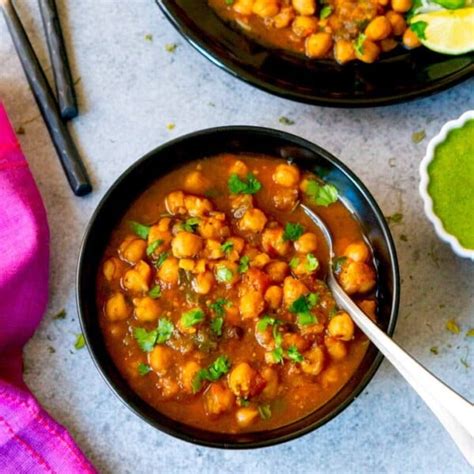 Instant Pot Chana Masala | Punjabi Chole Masala - Piping Pot Curry