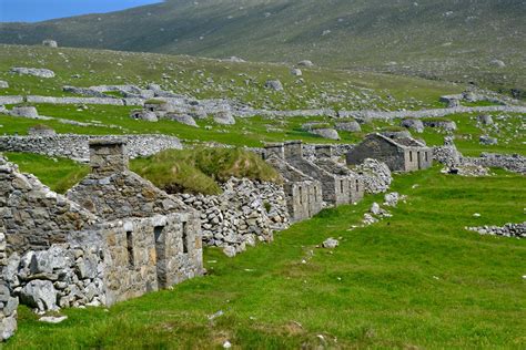 St Kilda the remotest of the Scottish Outer Hebrides voluntarily abandoned in 1930 [OC] (4608 ...