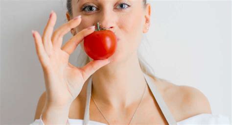 Tomato skin care review: some 'proven' uses of tomatoes - BlogsAuthor