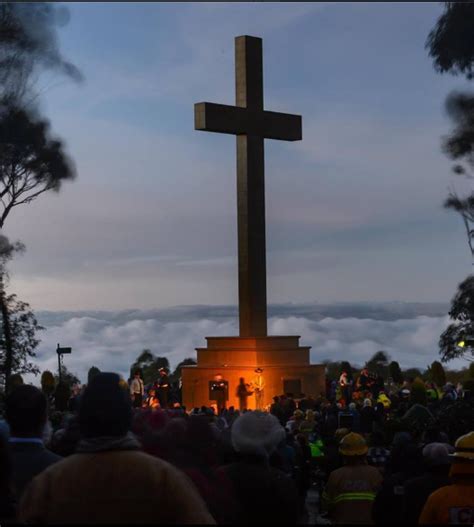 Mt Macedon Memorial Cross Dawn Service - Apr 25 2017 - Visit Macedon Ranges