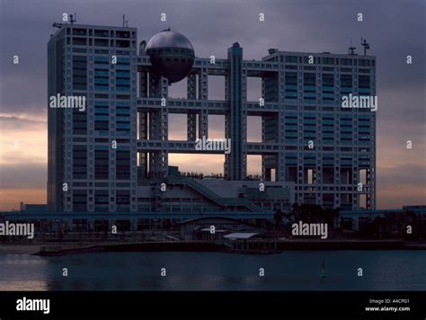 Fuji-Sankei Communications Group Headquarters Building, Odaiba, Tokyo ...