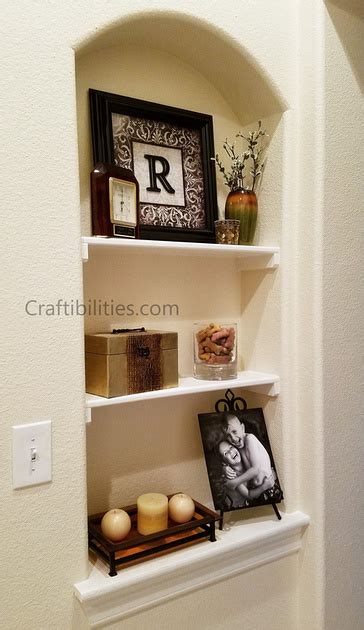 Niche decorating IDEAS - everyday & holidays - books, frames, candles, art - DECOR - How to fill ...