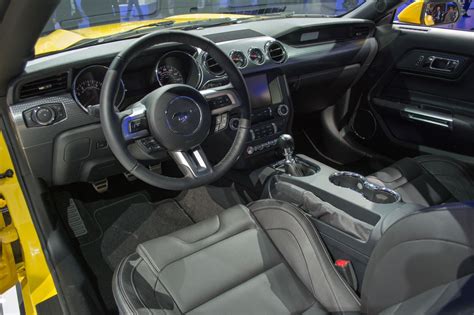 Detroit 2014: 2015 Ford Mustang GT - interior front | 2015 ford mustang, Mustang, Ford mustang