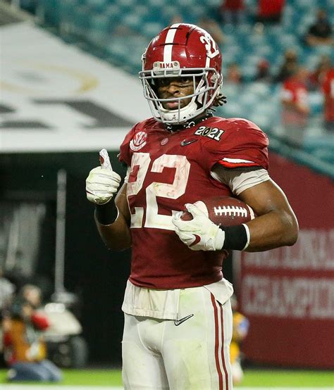 Najee Harris breaks Alabama football record for career rushing touchdowns