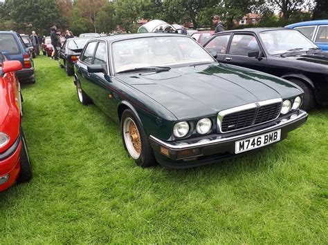 1994 Jaguar XJ40 3.2 Sport - Rolling resto daily | Retro Rides