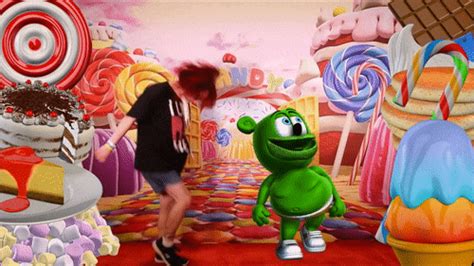 What’s your go-to dance move? http://www.thegummybear.com/2016/06/29/gummibar-gif-dancing-vidcon ...