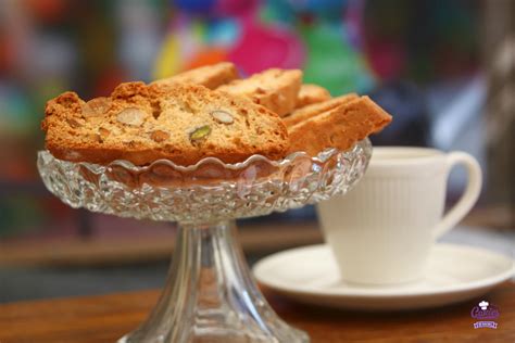 Cantuccini – Italian Biscotti Recipe | Cakies