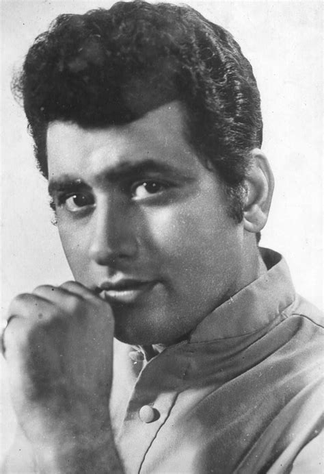 Manoj Kumar movies, filmography, biography and songs - Cinestaan.com in 2022 | Old film stars ...