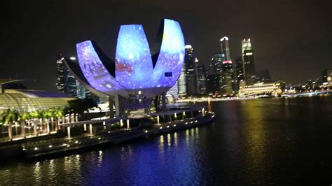 Singapore art science museum light show - YouTube