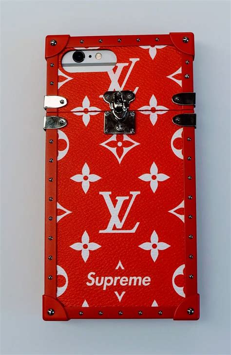 How Louis Vuitton x Supreme Took Off—See Our Exclusive Photos | Louis vuitton phone case, Louis ...