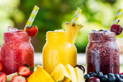 9 Refreshing & Boozy Slushie Cocktails to Beat the Heat | LoveToKnow