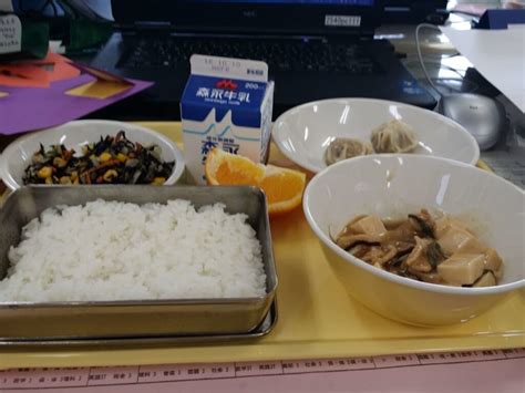 What A Month of Japanese School Lunches Looks Like | Yatta-Tachi