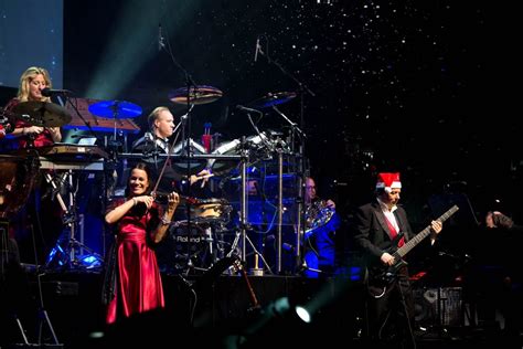 2015 Mannheim Steamroller Christmas Tour – Mannheim Steamroller