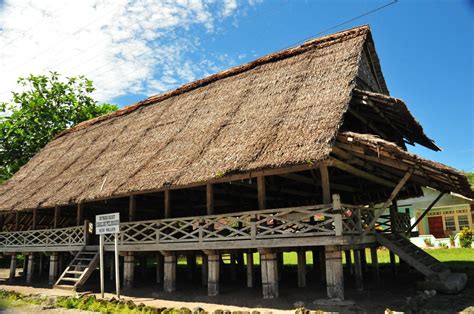 Belajar Mengenal Rumah Adat Lamin Berasal Dari Provinsi - Budayanesia