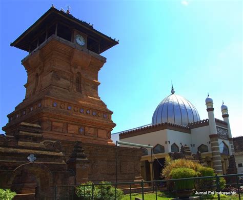 Masjid Menara Kudus dan Makam Sunan Kudus | Jurnal Evi Indrawanto