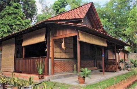 Gambar Rumah Adat Imah Badak Heuay – bonus