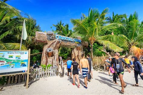 Main Front of Crystal Cove in Boracay Island Editorial Photography - Image of clear, dance ...