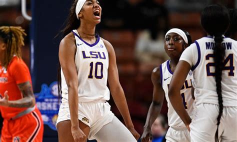 LSU Women’s Basketball: Photos from big SEC Tournament win over Auburn