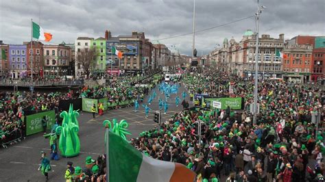 St Patrick's Day celebrated across Ireland - BBC News