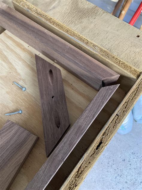 How should I join these mitered corners? : r/woodworking