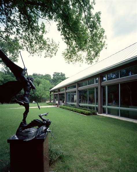 Building Umlauf Sculpture Garden & Museum — Larry Speck