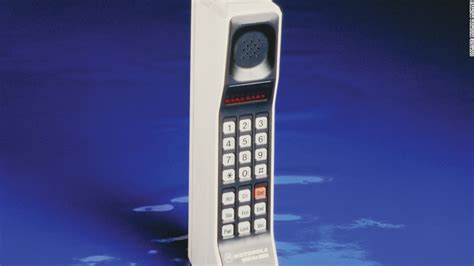 Motorola DynaTAC 8000X - The totally righteous technology of the 1980s - CNNMoney