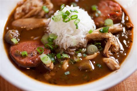 What's the difference between Creole and Cajun food?