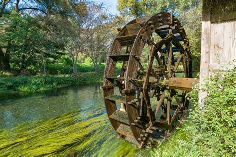 Water Mills: Tapping the Power of Rivers, Streams, and Tidal Basins - GoogoBits