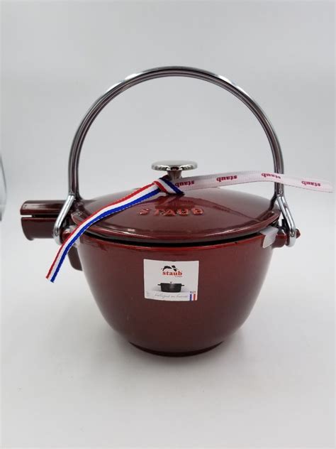 Staub 1 Quart Cast Iron Round Teapot Tea Kettle, Grenadine 1650087 | eBay | Tea kettle, Kettle ...