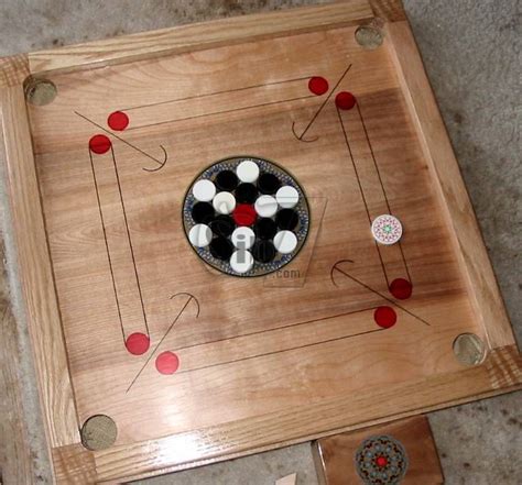 Carrom :: Carrom Board And Accessories