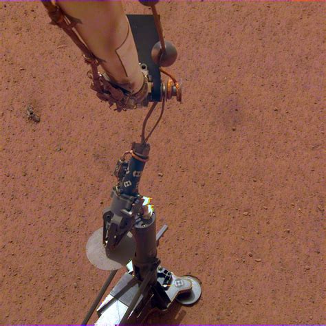 HP3 on the Martian Surface – NASA's InSight Mars Lander