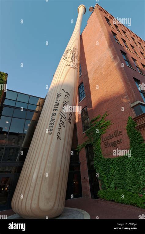 Slugger Bat Museum Louisville Ky | semashow.com